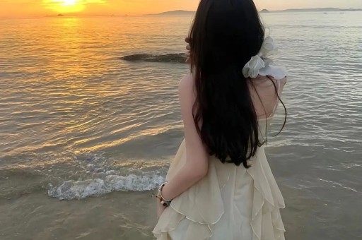 前TVB知名女星又曝大瓜当众被男星伸手进裤子因在海上不敢吭